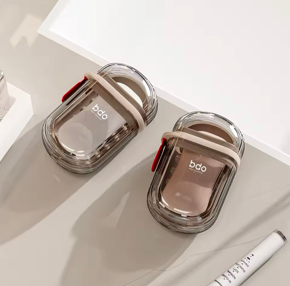 Travel Soap Dish With Drain Water, Portable Storage Soap Box, Crystal Pocket Design Soap Tray Travel Soap Dish With Drain Water, Portable Storage Soap Box, Crystal Pocket Design Soap Tray